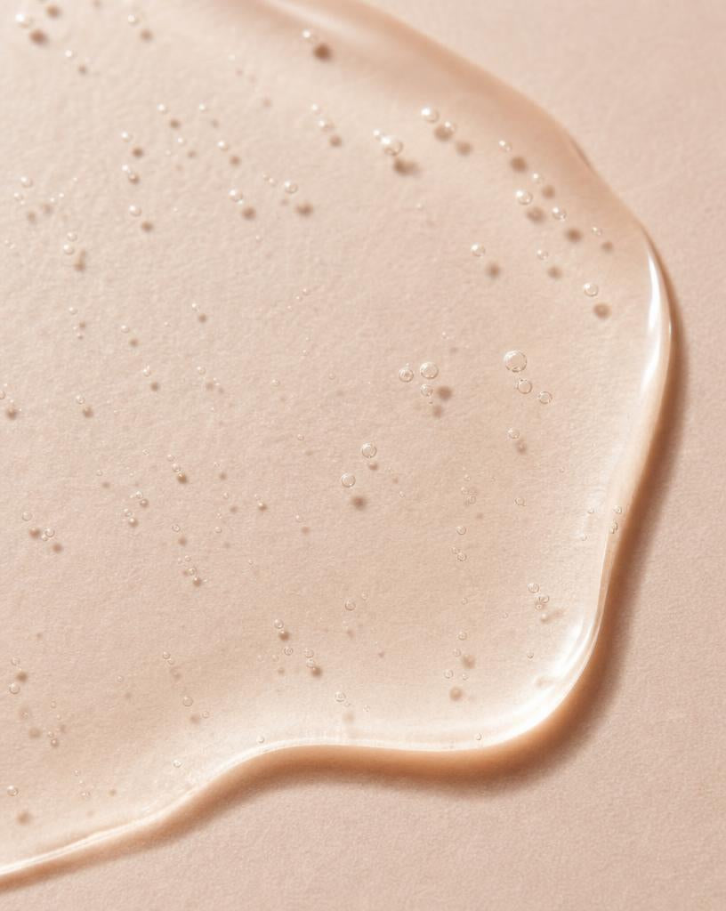 Sualan Cosmetics THE AHA PEELING, detalle de textura cosmética · Exfoliante, disponible en España