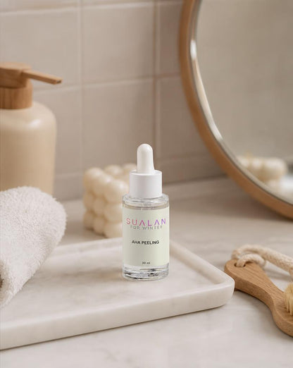 Sualan Cosmetics THE AHA PEELING, producto integrado en una rutina facial · Exfoliante, disponible en España